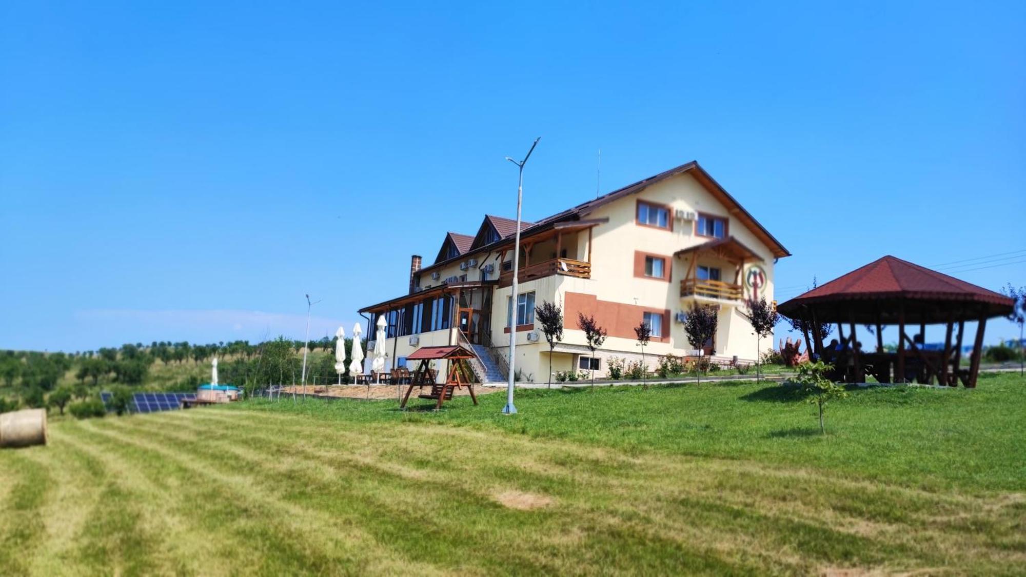 Motel Prislop Haţeg Buitenkant foto